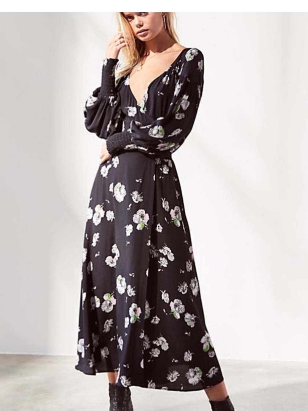 Free People ‘So Sweetly’ floral wrap midi dress Size Medium